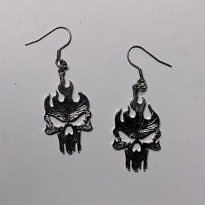 SKULL EARRINGS ☠️🔥